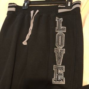 Juniors “love” sweatpants